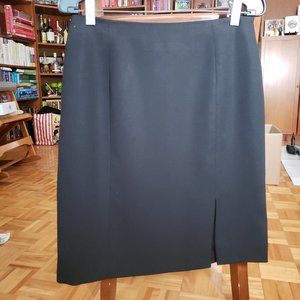 Jones New York Black Pencil Shirt with front slit SZ 10